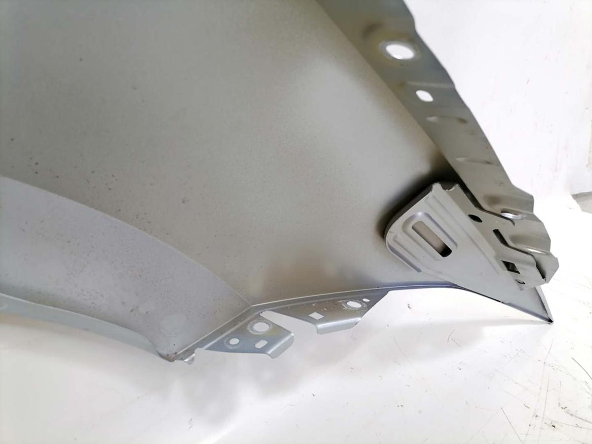 VW Passat B9 original Kotflügel vorn links LM7P Oyster Silver E-Hybrid Bj.2024